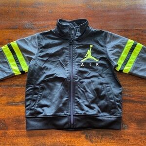 Boys Air Zippered Jacket Black w/ Gray Sleeves & Yellow Accents Size 24M